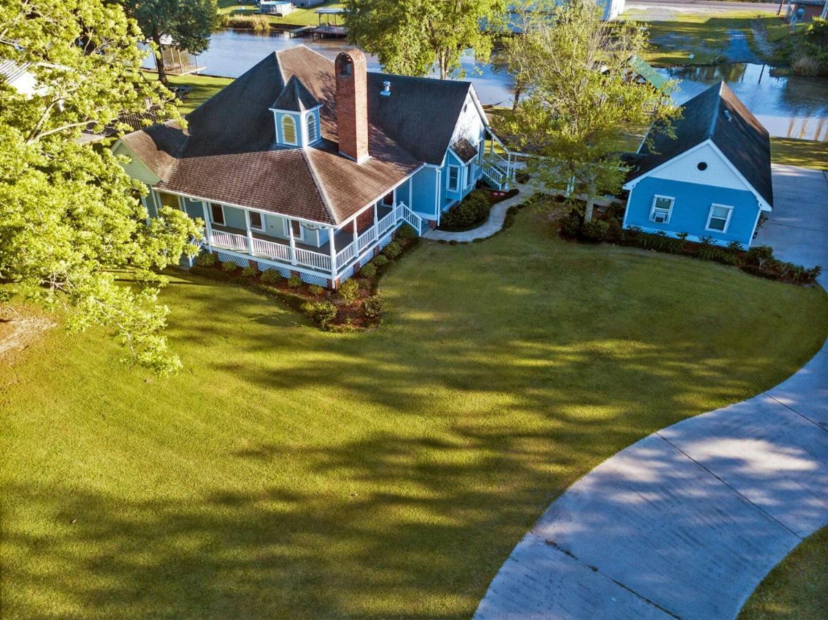 A Chateau On The Bayou Bed & Breakfast Raceland エクステリア 写真